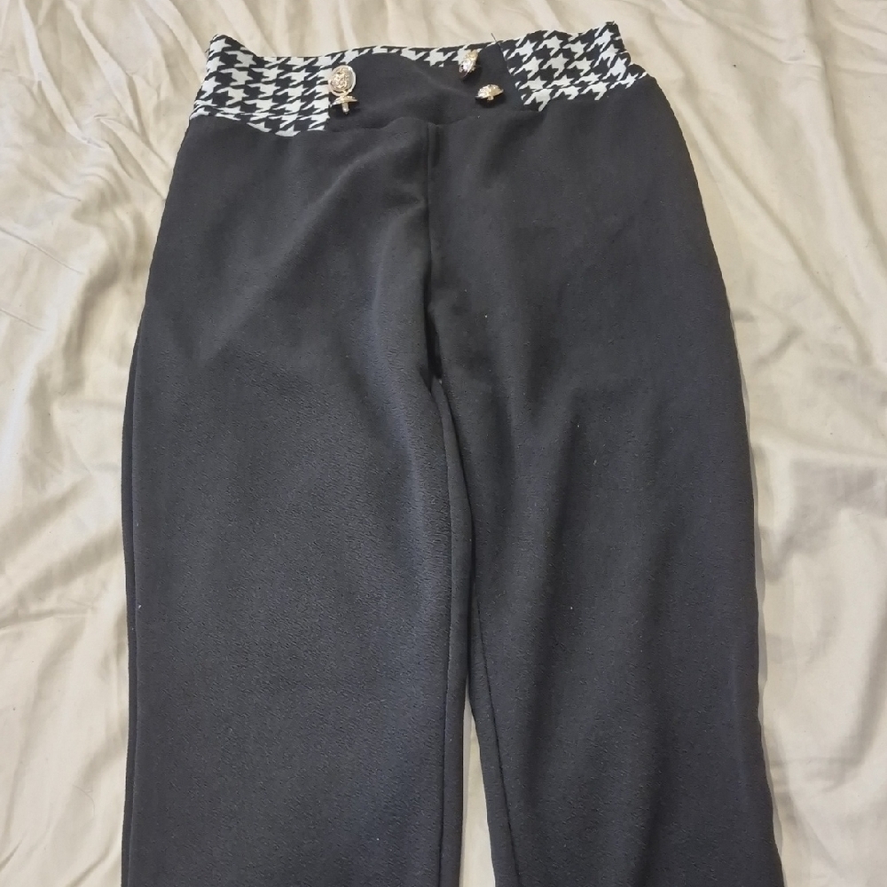 Stylish Black Bottoms with Houndstooth Waist